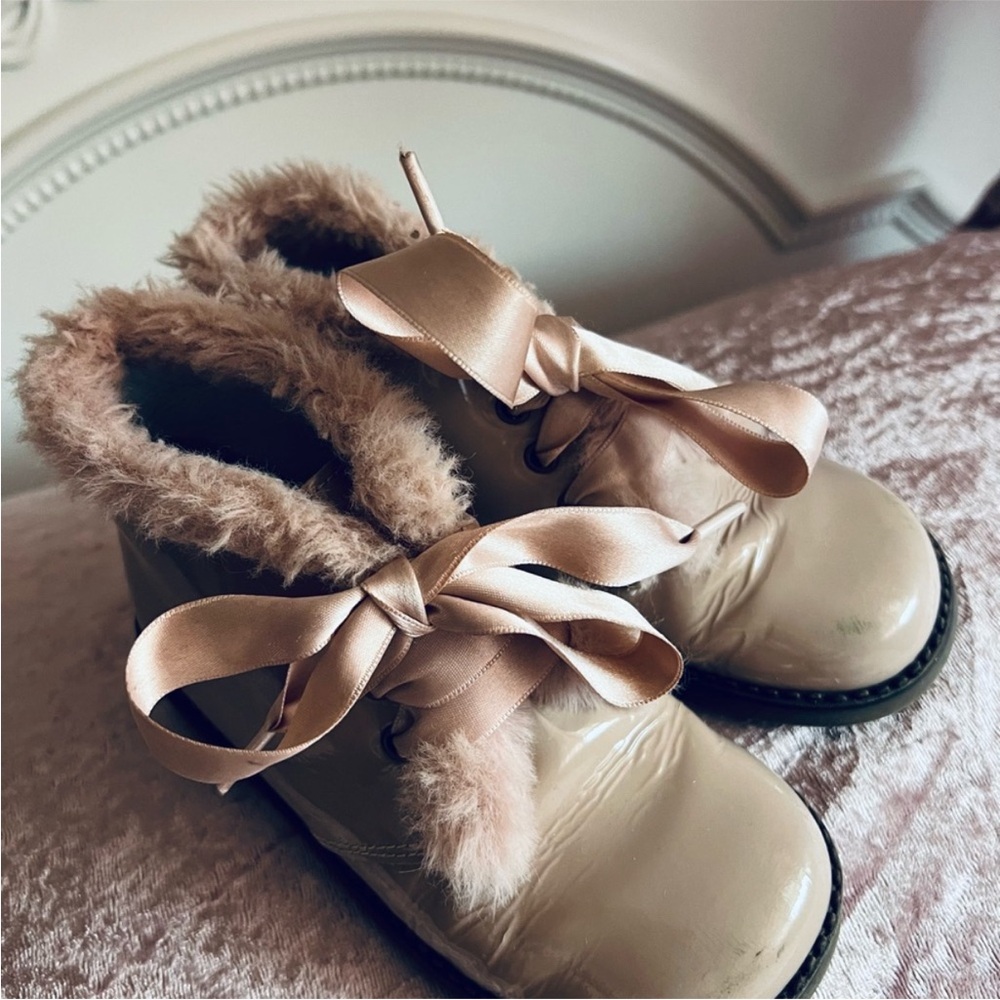 Little Girl’s Pink Patent Boots - Picture 5 of 8